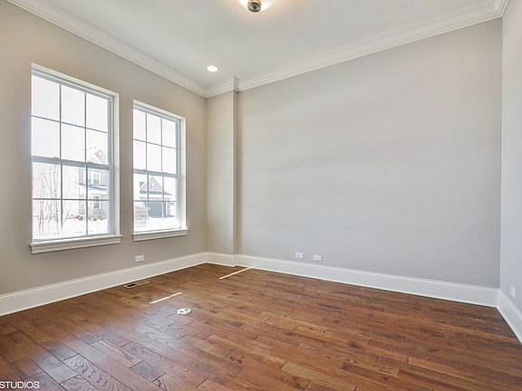 2nd image of 1064 Ironwood Ct