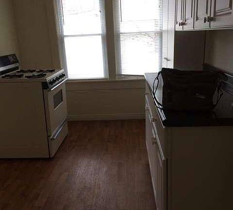 3rd image of 221 Richard Ave