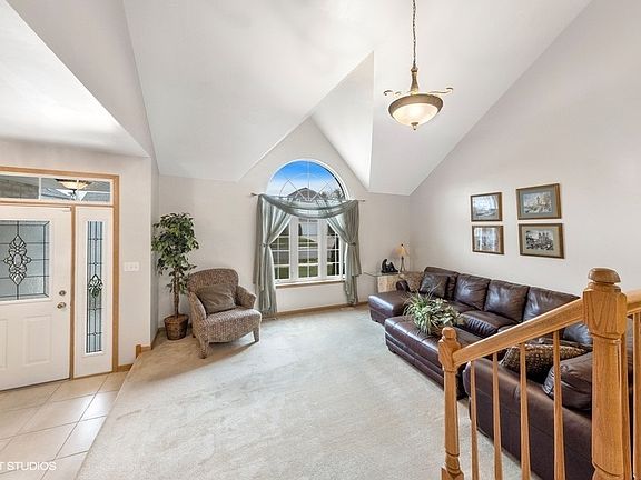 4th image of 16812 Manor Dr