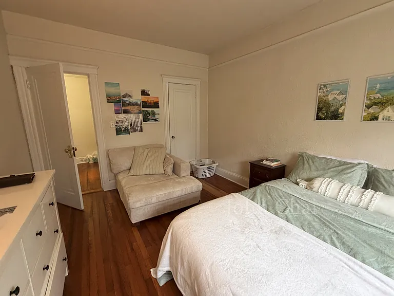 70 Chiswick Rd #7 — Photo 23