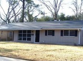 1520 Plantation Dr, Alexandria, LA 71301