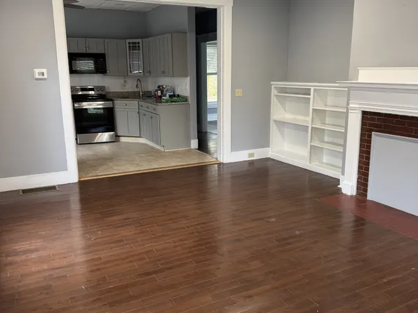57 Reservoir St, Holden, MA 01520