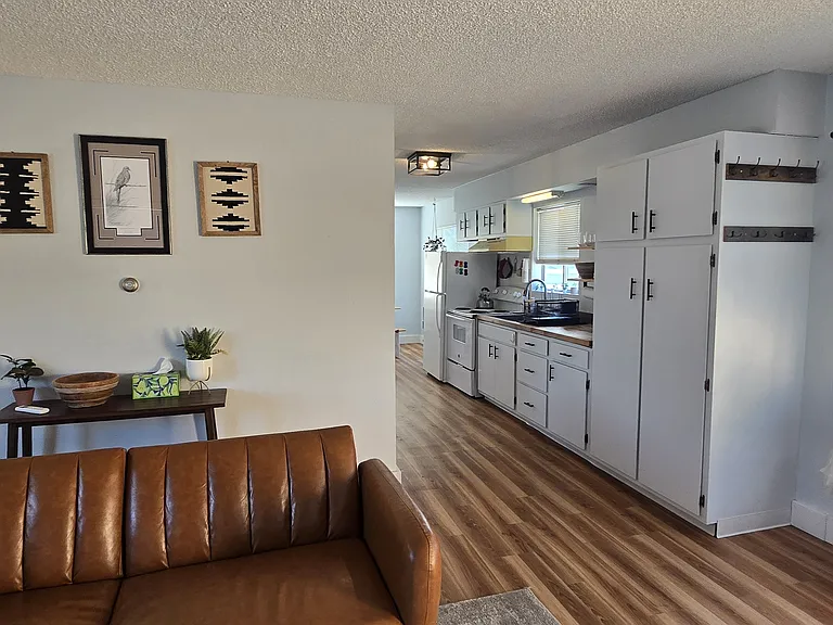 3224 S Clark St — Photo 4