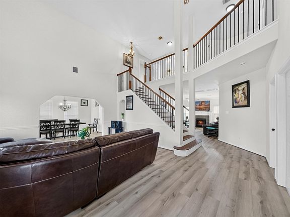 4th image of 20902 Shady Isle Ct