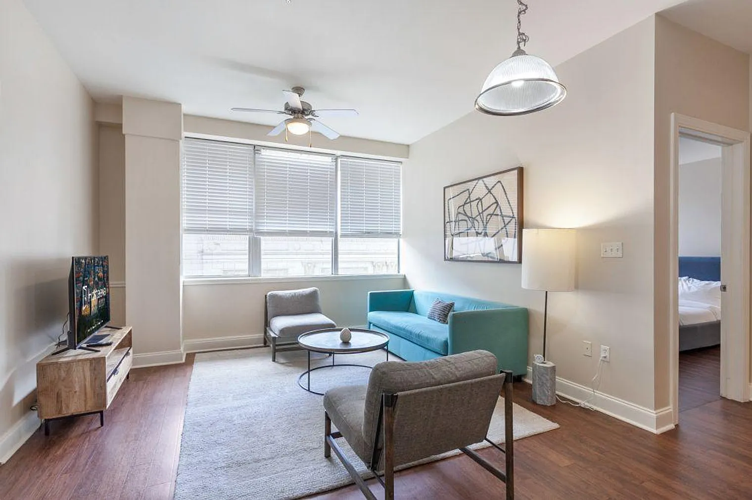 2 bed, 3.0 bath, 1033 sqft, $5,358 — Photo 1