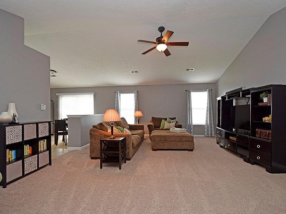 5th image of 739 Clara Dr