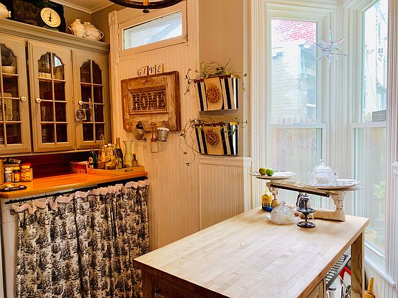 Sunny kitchen