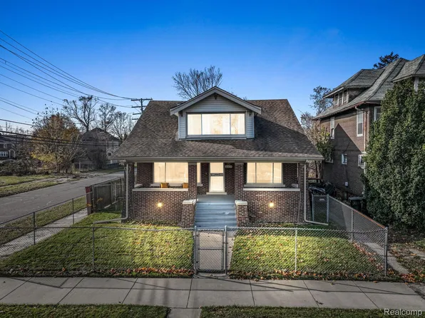 4403 Iroquois St, Detroit, MI 48214