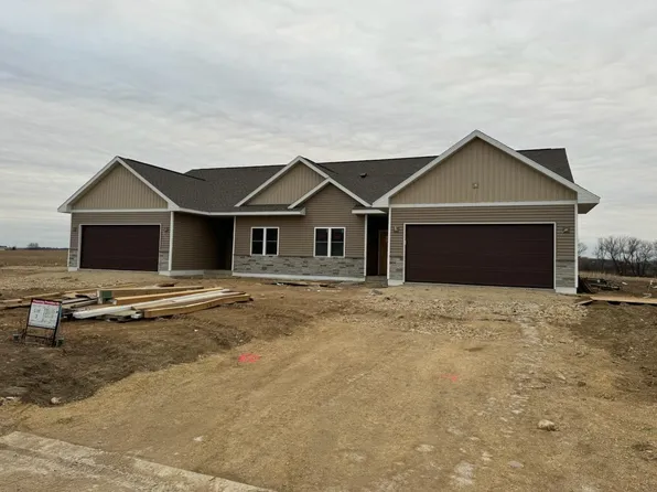 533 S 7th St, Evansville, WI 53536