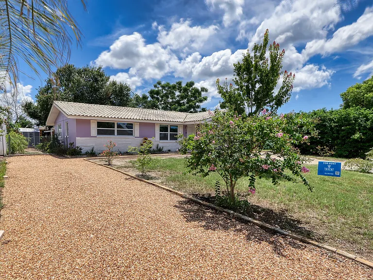 7808 Tropicana Dr — Photo 2
