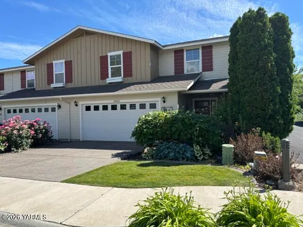 8002 Vialago Pkwy, Zillah, WA 98953