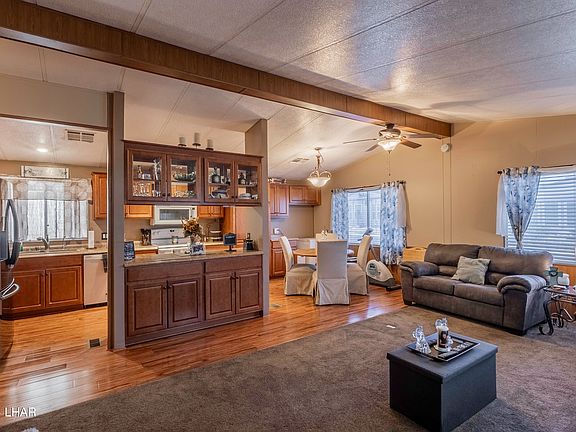 5th image of 1425 Sunshine Dr