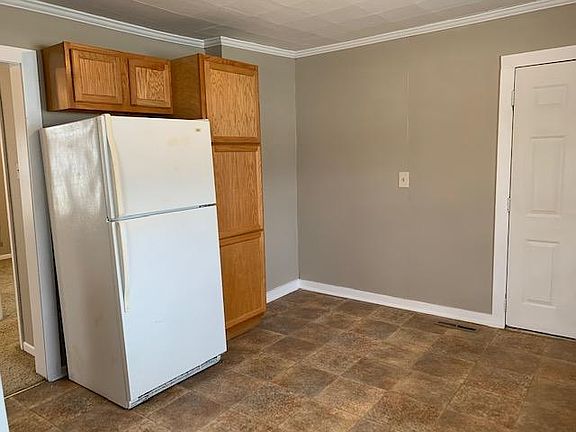 4th image of 107 W Druart St