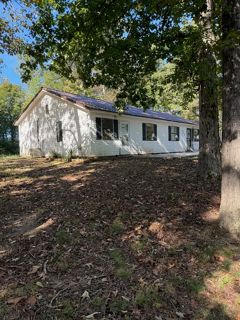2 bed, 850 sqft, $1,400 — Photo 1