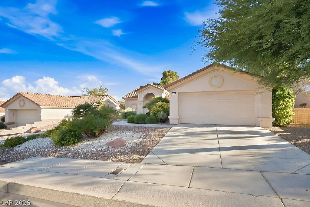 2 bed, 2.0 bath, 1388 sqft, $1,850 — Photo 4