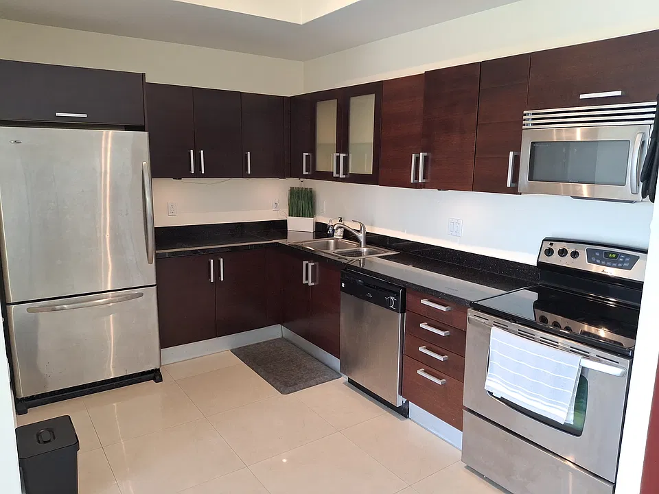 3250 Grand Ave #410