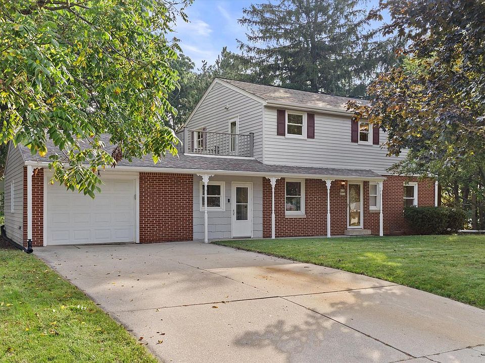 1st image of W236N6530 Hillview DRIVE