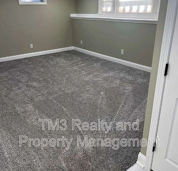 506 S 17th St — Photo 36