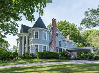 65 Van Brunt Manor Rd, Setauket, NY 11733