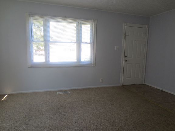 5th image of 2434 N Centennial St