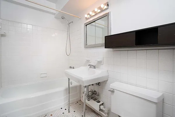 Sold by Keller Williams NYC | media 7