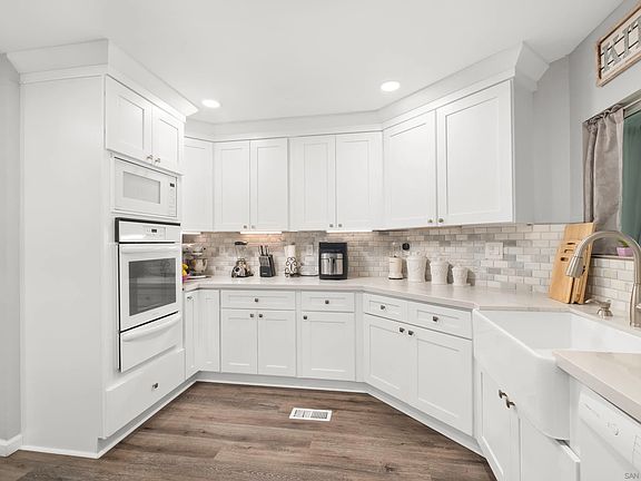 3rd image of 3340 Del Sol Blvd Spc 223