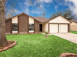 309 Indian Meadow Dr, League City, TX 77573
