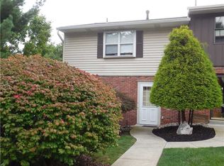 1337 Quail Run Cir, Bethel Park, PA