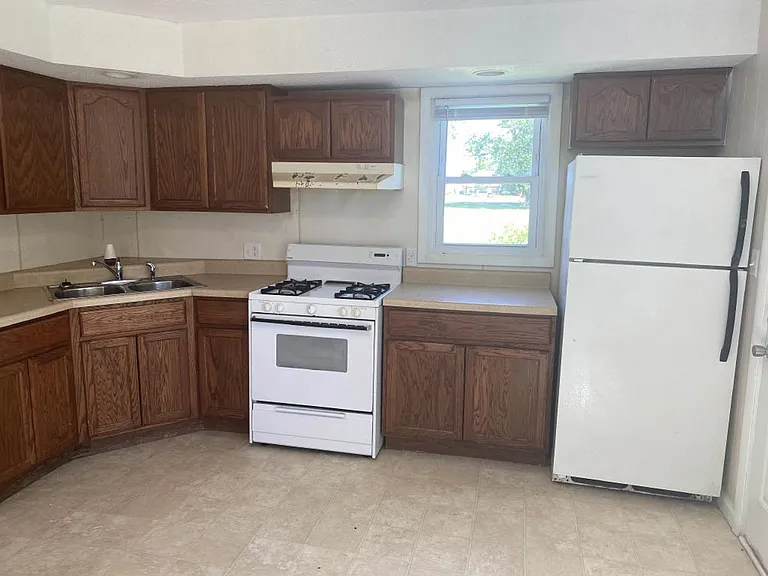 1412 N Champaign St — Photo 25