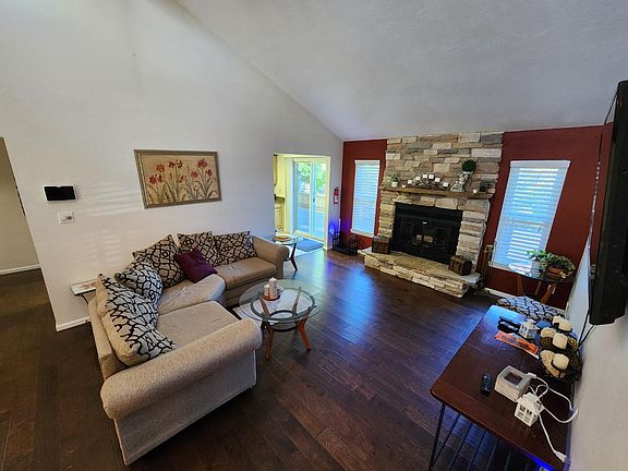 3rd image of 5541 Country Heights Dr