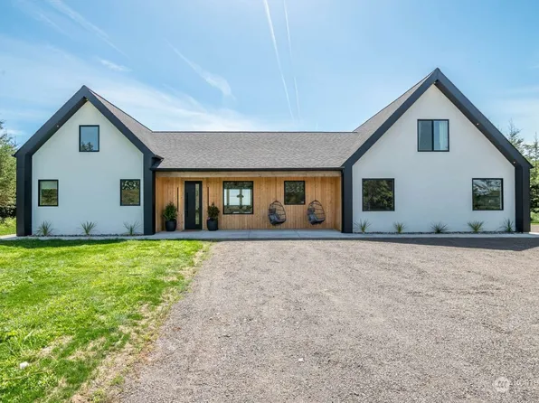 102 Highbank Lane, Woodland, WA 98674