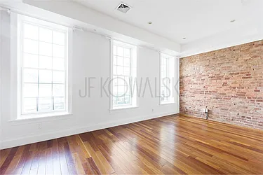 Rented by R New York