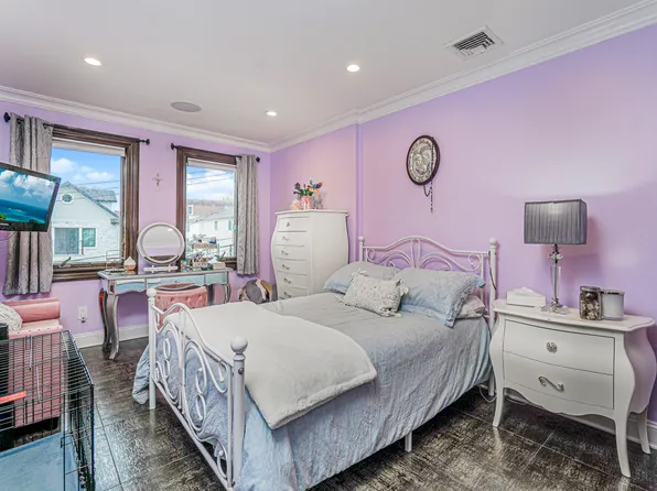 14 Walnut Place image 36 of 47