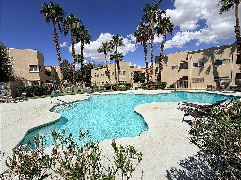 1824 N Decatur Blvd #102