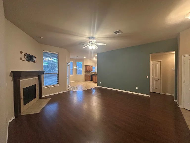 2400 Rookhaven Ln — Photo 12