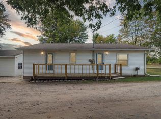285 W Hoffman Rd, Saint Louis, MI 48880