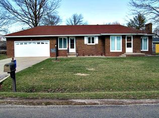 1414 Sharon Rd, Streator, IL 61364