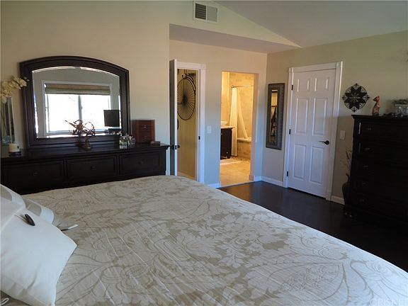 4th image of 7341 N Woodvale Ct