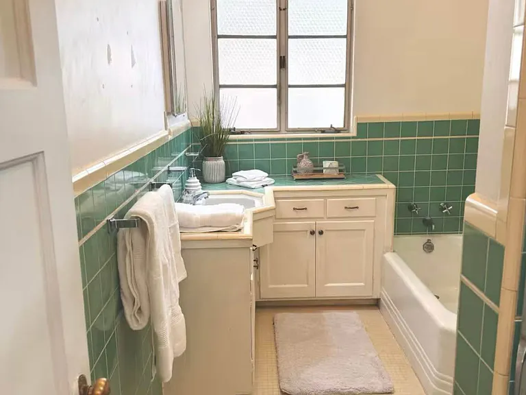 1350 N Echo Ave — Photo 12