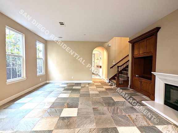 3rd image of 10444 Paseo De Linda