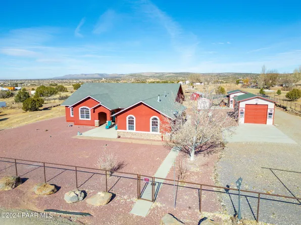 1070 E Trev View Trl, Paulden, AZ 86334