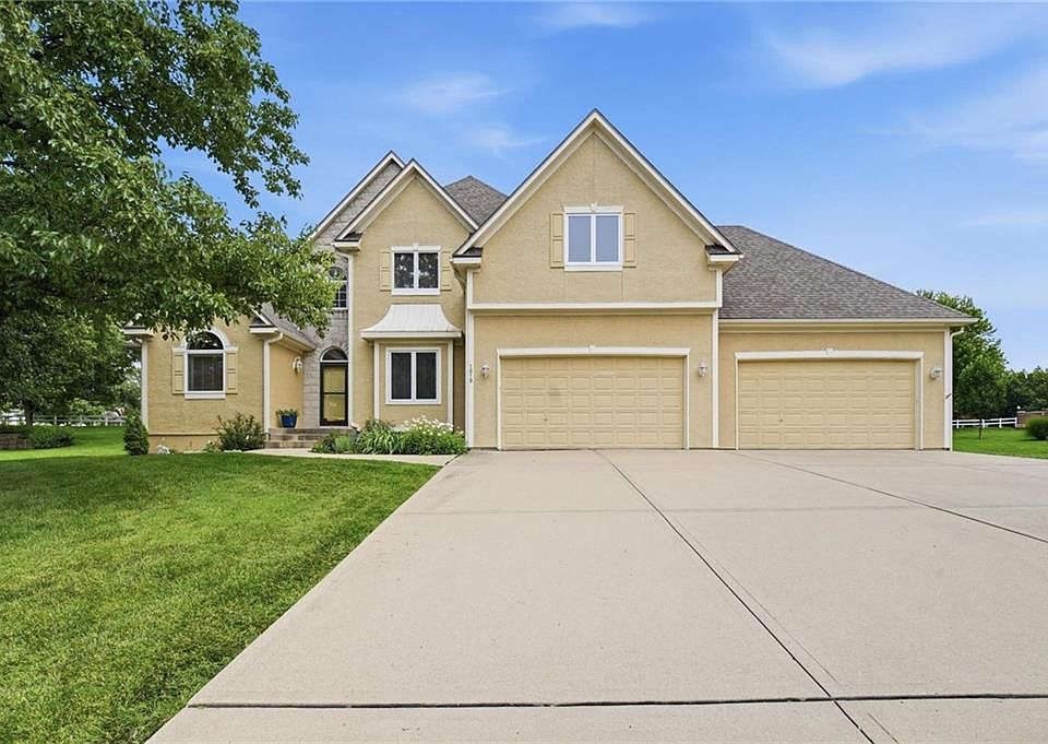 1st image of 1019 Coachlight Ct