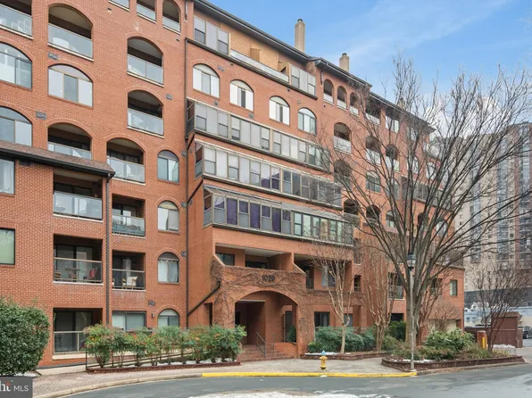 1029 N Stuart St APT 216, Arlington, VA 22201