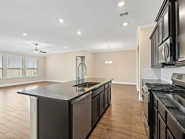 2403 Madera Landing Ln — Photo 12
