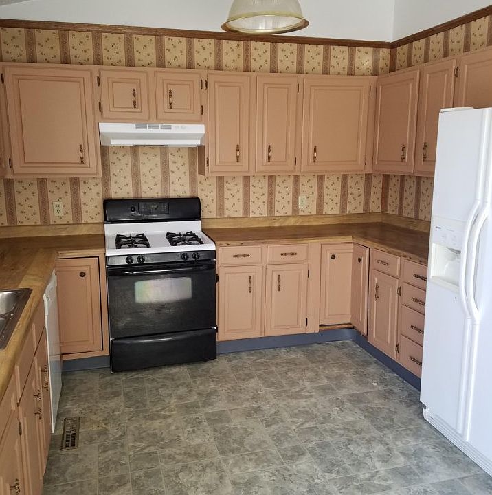 2nd image of 804 43rd St