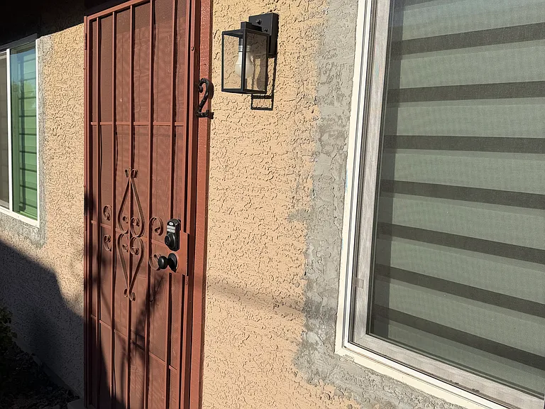 2822 E Mobile Ln #2 — Photo 15