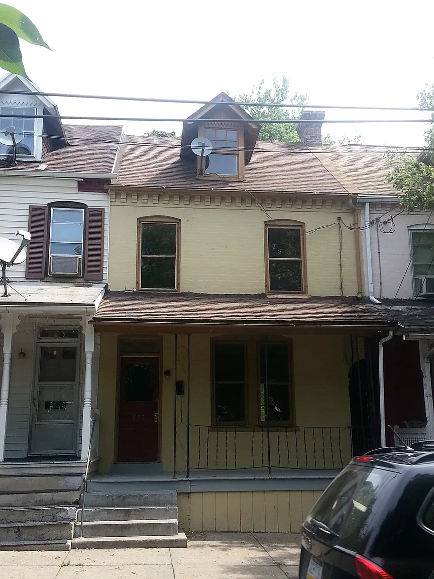 555 S Christian St photo 1