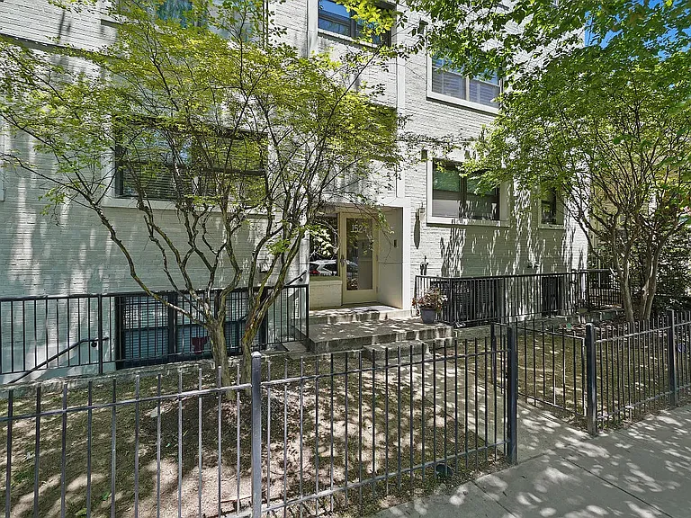 1524 Independence Ave SE #102 — Photo 12