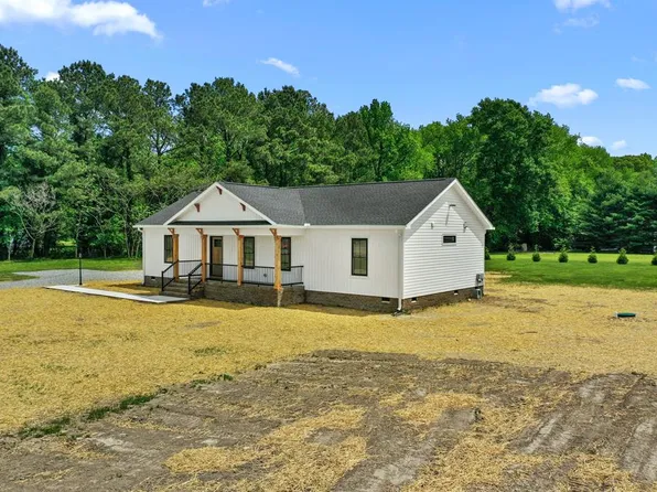 2976 Newmans Neck Rd, Heathsville, VA 22473