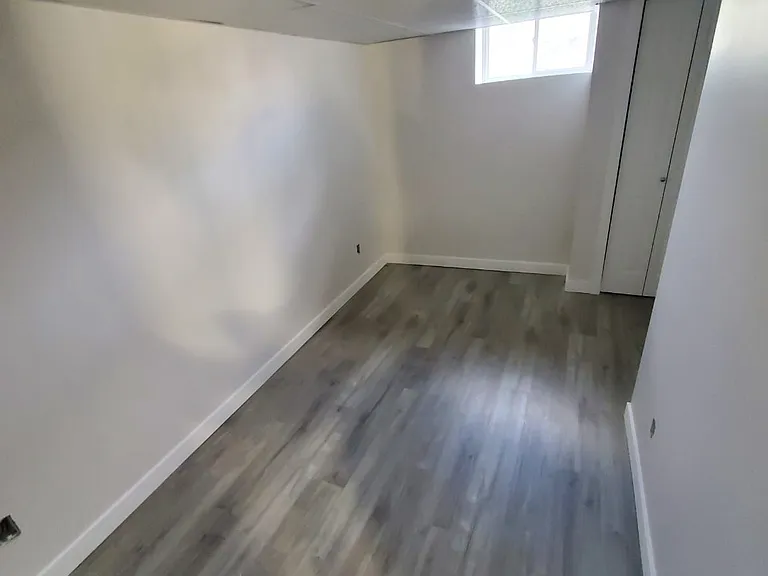 177 Isabella Dr #LOWER — Photo 3